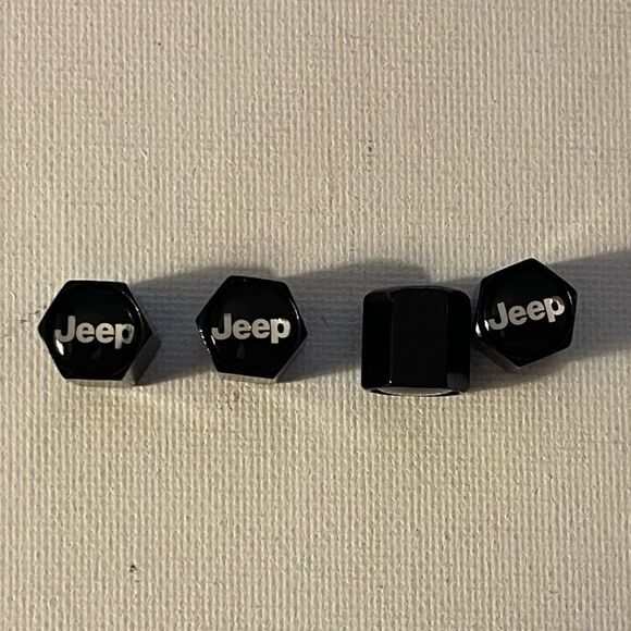 Jeep Valve Stem Caps in Black set of 4 NWT - Picture 1 of 4